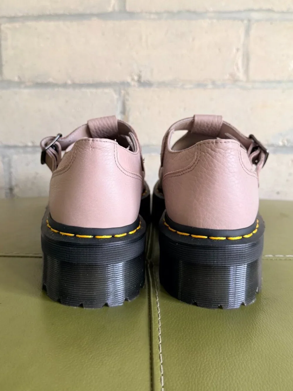 Dr. Martens Bethan taupe leather size US W 11 / US M 10 / UK 9 like new
